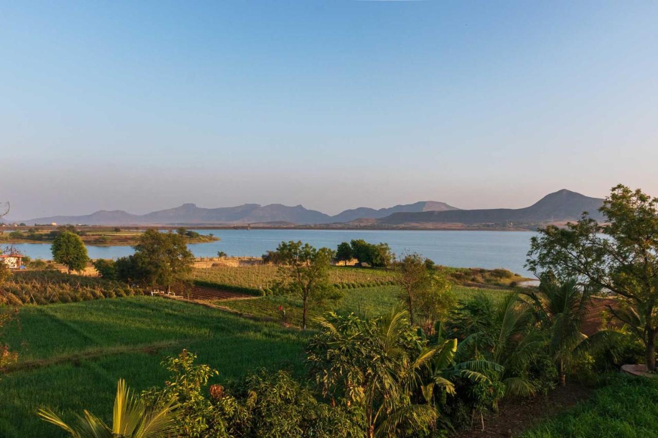 Luna Villa By Stayvista - Lakeside Charm With Terrace, Lush Lawn & Modern Decor Nashik Exterior photo