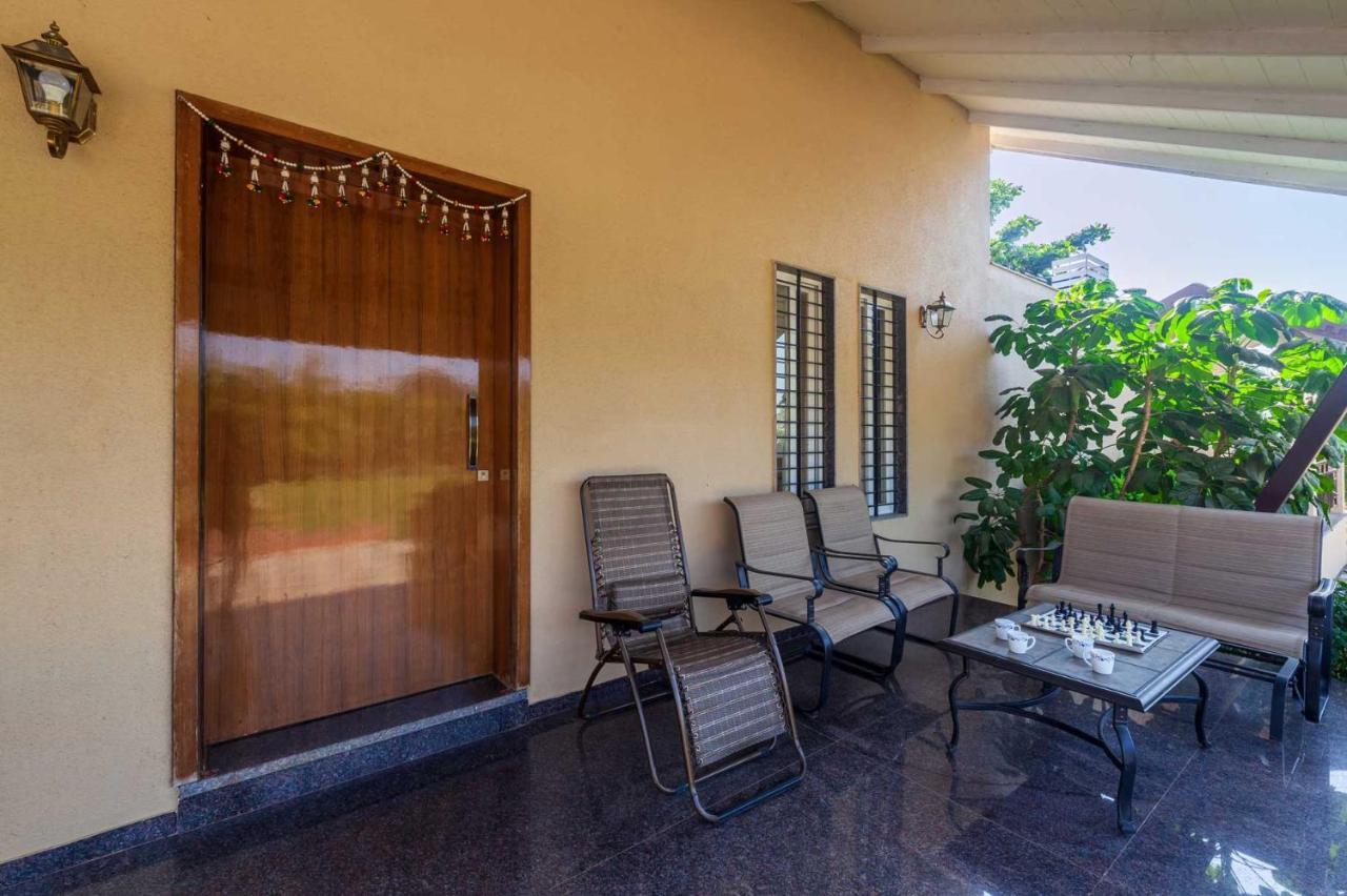 Luna Villa By Stayvista - Lakeside Charm With Terrace, Lush Lawn & Modern Decor Nashik Exterior photo